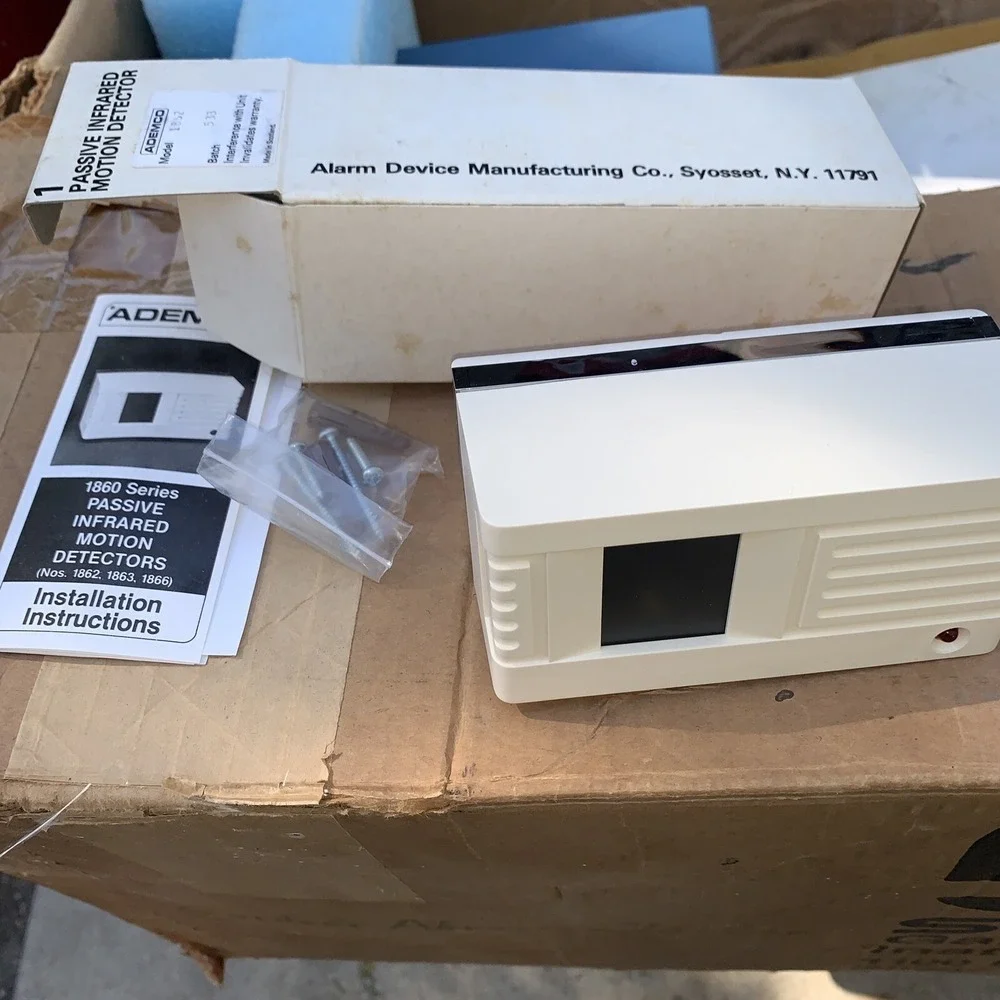 Honeywell Ademco 1862  Passive Infrared motion Detector new old stock
